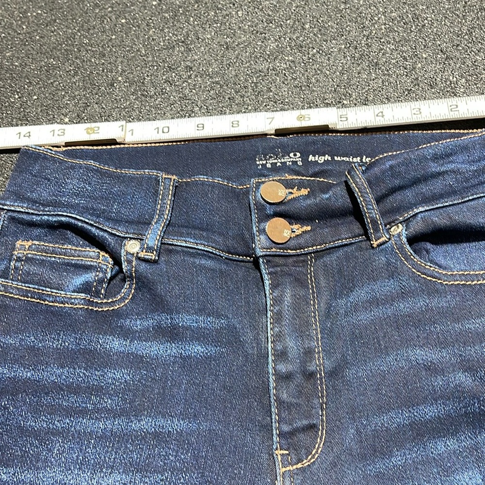 Soho New York & Company Jeans. High waisted leggings. Size 4 Tall dark denim
